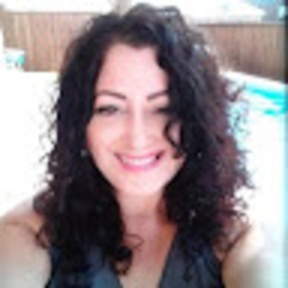 Meet your Posher, Lina